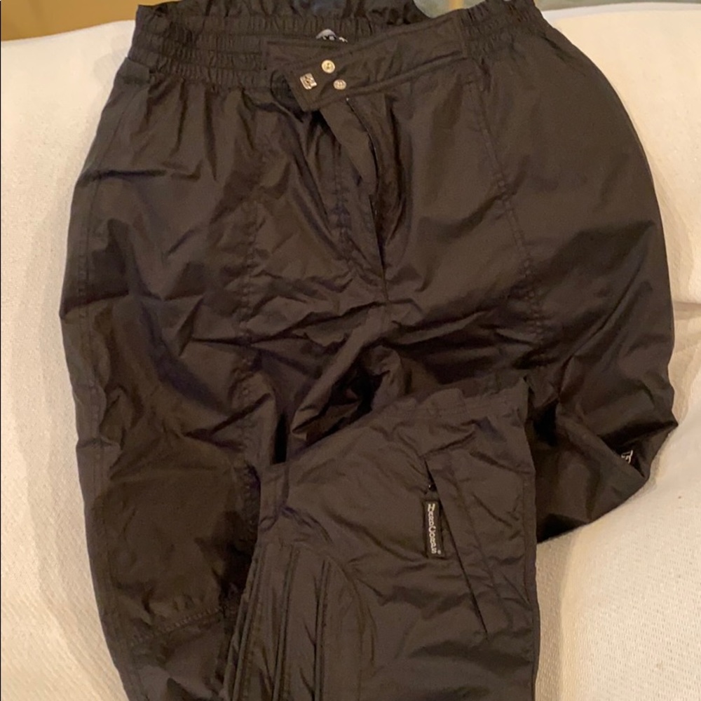 Women’s ski pants